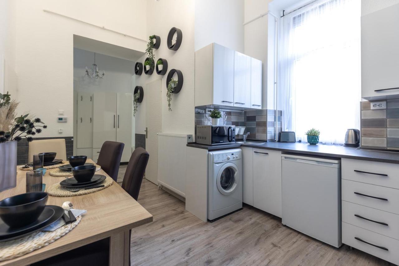 Urban Oasis Apartment Budapest Exteriör bild